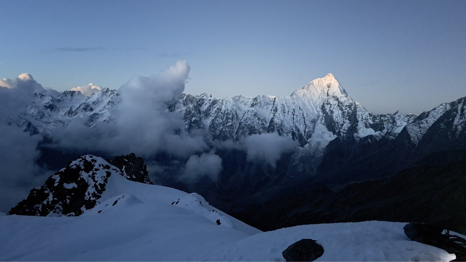 Snowy ridge on the Friendship Peak trek above the Pir Panjal range